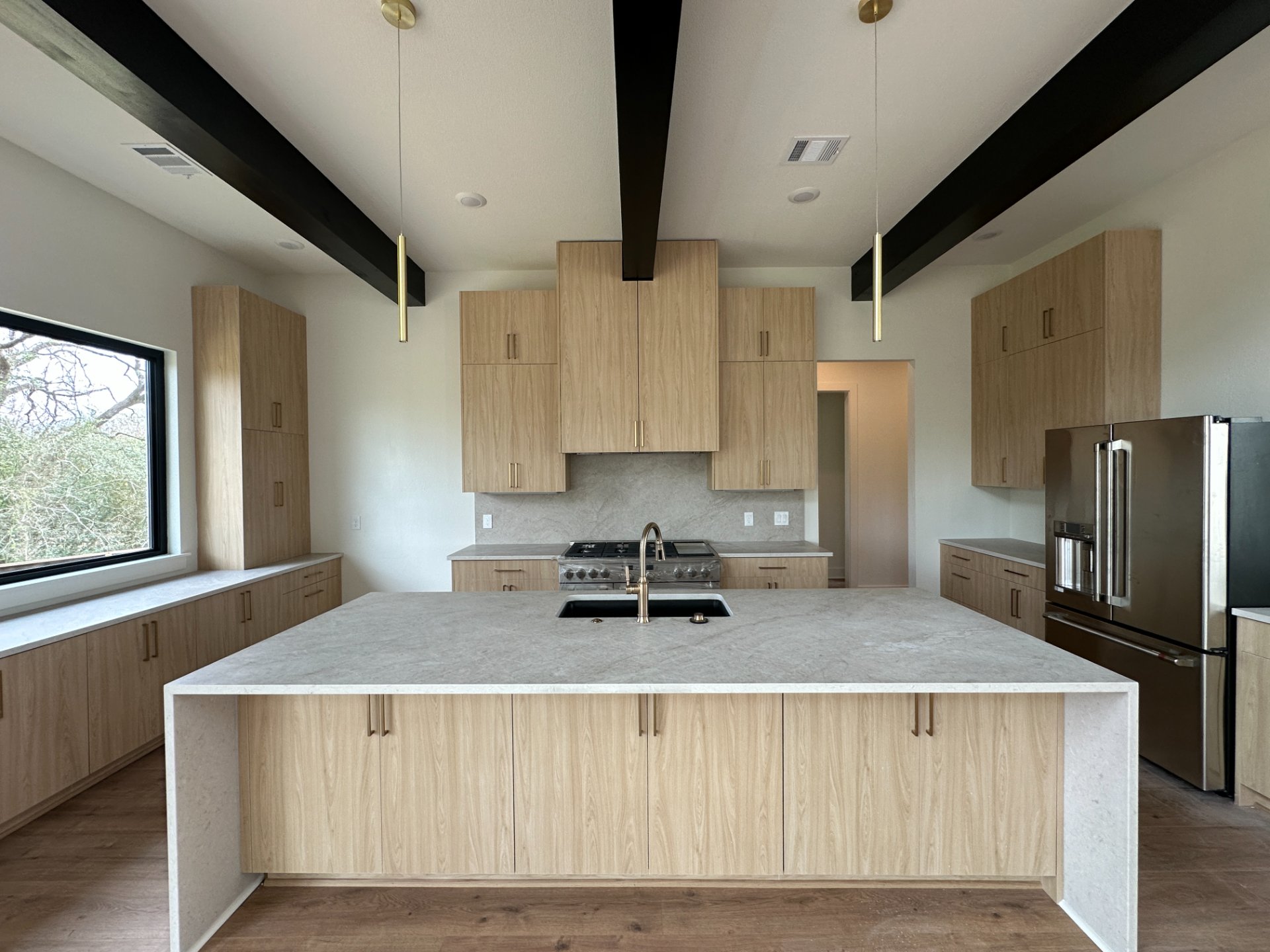 Custom European frameless kitchen crafted by YuDezign in Houston